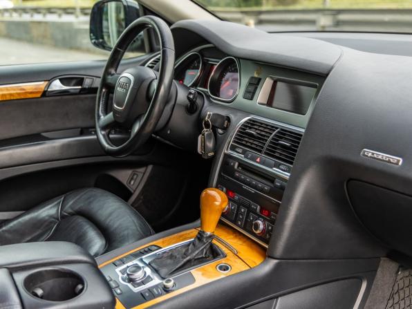 Audi Q7 I (4L) с пробегом 2008 года, цена 1 359 000 рублей, 225281 км, внедорожник, Автокод Объявления
