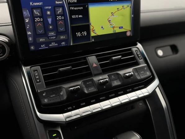 Toyota Land Cruiser 300 Series с пробегом 2023 года, цена 10 880 000 рублей, 50320 км, внедорожник, Автокод Объявления