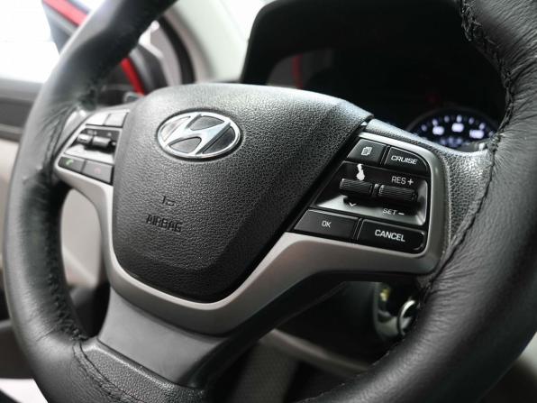 Hyundai Elantra VI (AD) с пробегом 2017 года, цена 1 269 900 рублей, 94157 км, седан, Автокод Объявления