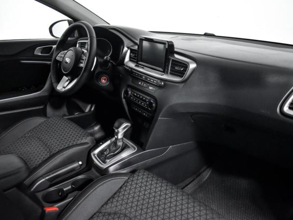 Kia Ceed III с пробегом 2019 года, цена 1 598 960 рублей, 137000 км, универсал, Автокод Объявления