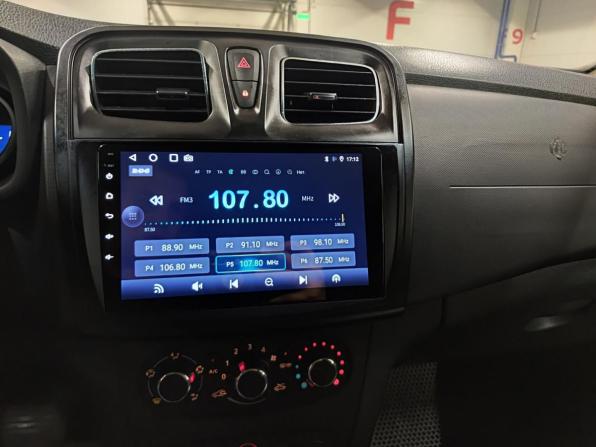 Renault Sandero II с пробегом 2017 года, цена 950 000 рублей, 125143 км, хэтчбек, Автокод Объявления