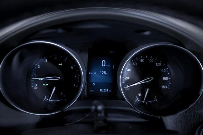 Toyota C-HR I с пробегом 2018 года, цена 2 240 000 рублей, 80188 км, внедорожник, Автокод Объявления
