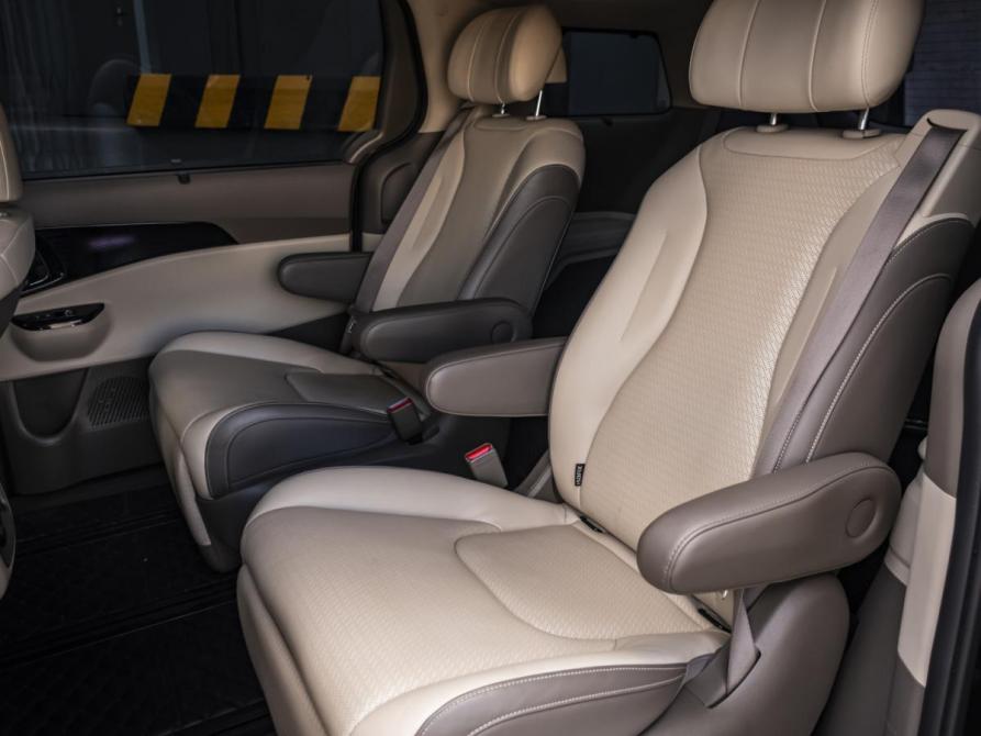 Kia Carnival IV Москва  - изображение 16