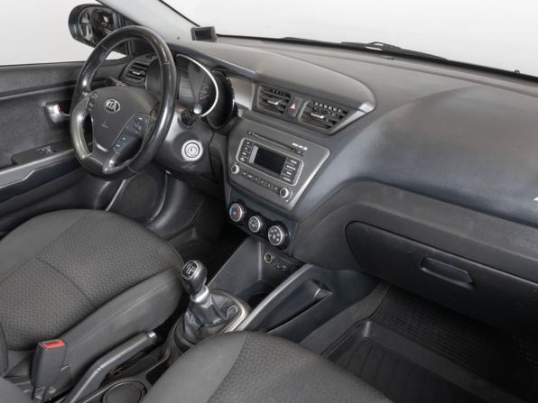 Kia Rio III Рестайлинг с пробегом 2017 года, цена 1 230 000 рублей, 97005 км, хэтчбек, Автокод Объявления