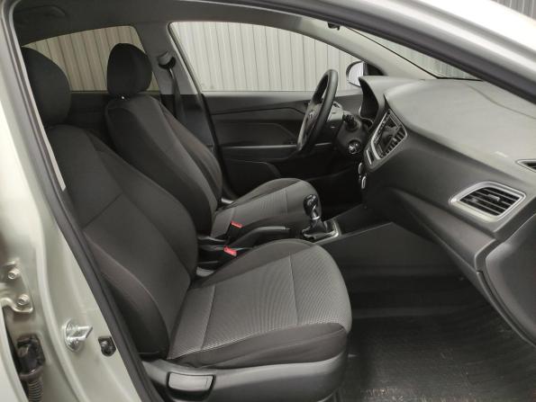 Hyundai Solaris II с пробегом 2019 года, цена 960 000 рублей, 191500 км, седан, Автокод Объявления