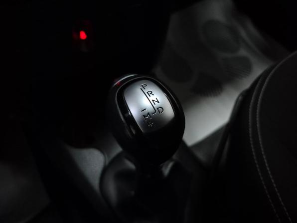 Renault Sandero II Рестайлинг с пробегом 2021 года, цена 1 250 000 рублей, 11835 км, хэтчбек, Автокод Объявления