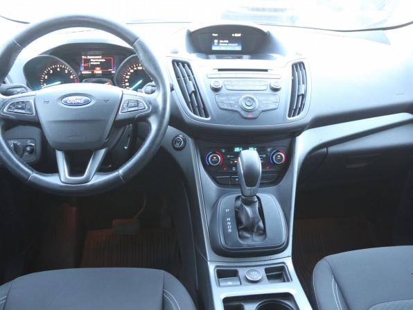 Ford Kuga II Рестайлинг с пробегом 2017 года, цена 1 290 000 рублей, 169348 км, внедорожник, Автокод Объявления