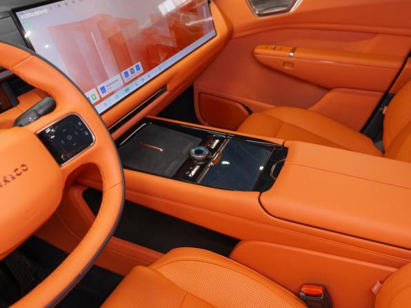 Lynk &amp; Co 900 с пробегом 2025 года, цена 8 050 000 рублей, 91 км, внедорожник, Автокод Объявления