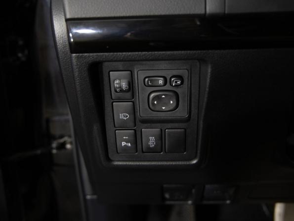 Toyota Land Cruiser Prado 150 Series Рестайлинг 1 с пробегом 2015 года, цена 4 499 000 рублей, 82623 км, внедорожник, Автокод Объявления