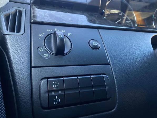 Mercedes-Benz Viano I (W639) Рестайлинг с пробегом 2013 года, цена 2 125 000 рублей, 275260 км, минивэн, Автокод Объявления
