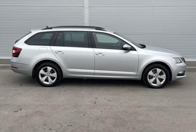 Skoda Octavia III (A7) Рестайлинг с пробегом 2018 года, цена 1 960 000 рублей, 170862 км, универсал, Автокод Объявления