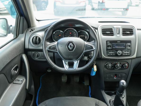Renault Logan II Рестайлинг с пробегом 2019 года, цена 1 089 000 рублей, 105000 км, седан, Автокод Объявления