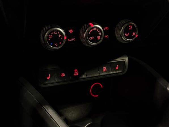 Audi A1 I (8X) с пробегом 2012 года, цена 1 090 000 рублей, 141491 км, хэтчбек, Автокод Объявления
