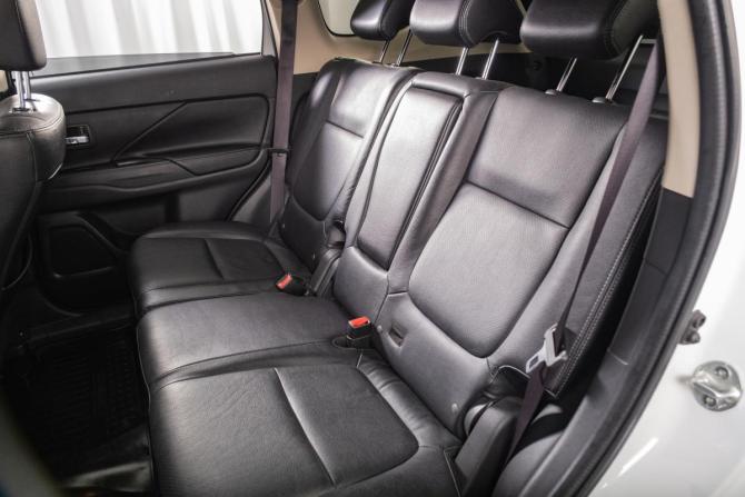 Mitsubishi Outlander III Рестайлинг с пробегом 2014 года, цена 1 699 000 рублей, 216000 км, внедорожник, Автокод Объявления