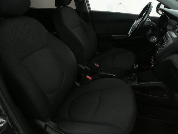 Kia Rio III Рестайлинг с пробегом 2016 года, цена 895 000 рублей, 201000 км, седан, Автокод Объявления