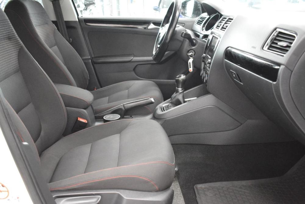 Volkswagen Jetta VI Рестайлинг Киров  - изображение 20