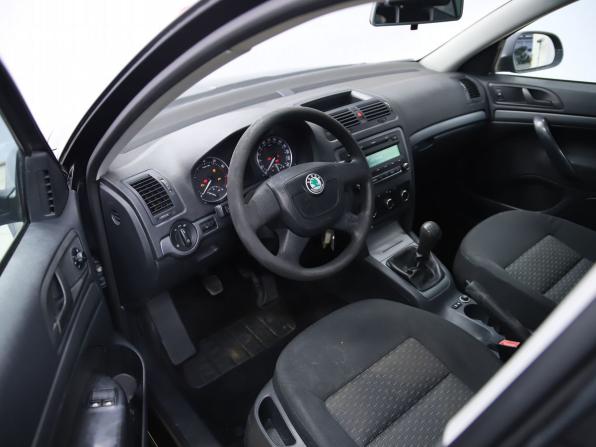 Skoda Octavia II (A5) Рестайлинг с пробегом 2011 года, цена 640 000 рублей, 264511 км, лифтбек, Автокод Объявления