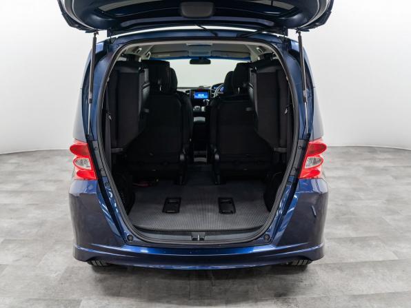 Honda Freed I Рестайлинг с пробегом 2011 года, цена 1 050 000 рублей, 204000 км, компактвэн, Автокод Объявления