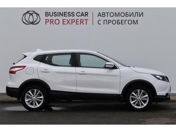 Nissan Qashqai II с пробегом 2018 года, цена 1 750 000 рублей, 23974 км, внедорожник, Автокод Объявления