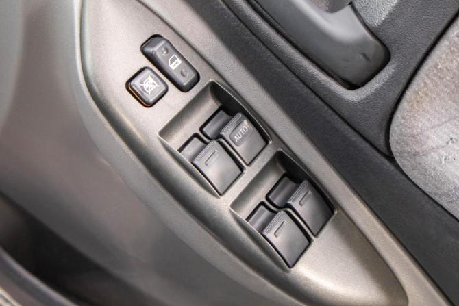 Toyota Vitz I (P10) с пробегом 2000 года, цена 399 000 рублей, 300000 км, хэтчбек, Автокод Объявления
