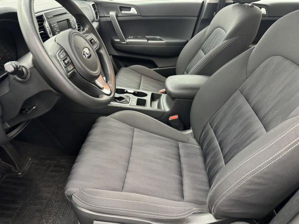 Kia Sportage IV Рестайлинг с пробегом 2018 года, цена 2 399 000 рублей, 23387 км, внедорожник, Автокод Объявления