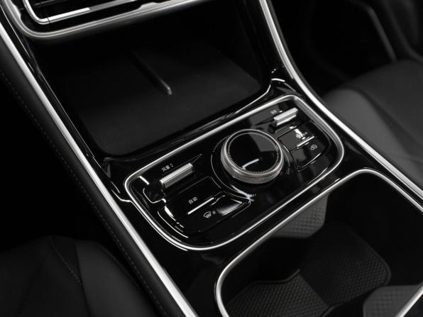 Geely Galaxy Starshine 6 с пробегом 2025 года, цена 2 700 000 рублей, 49 км, седан, Автокод Объявления