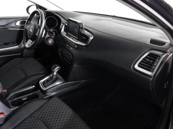 Kia Ceed III с пробегом 2019 года, цена 1 820 000 рублей, 60100 км, хэтчбек, Автокод Объявления