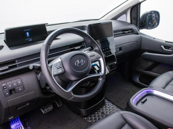 Hyundai Staria I с пробегом 2022 года, цена 5 018 000 рублей, 58800 км, минивэн, Автокод Объявления