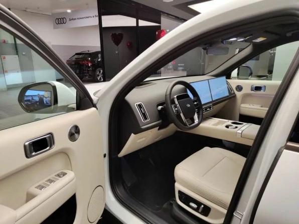 Новый Li Auto (Lixiang) L9 I Рестайлинг 2025 года, цена 11 990 000 рублей, внедорожник, Автокод Объявления