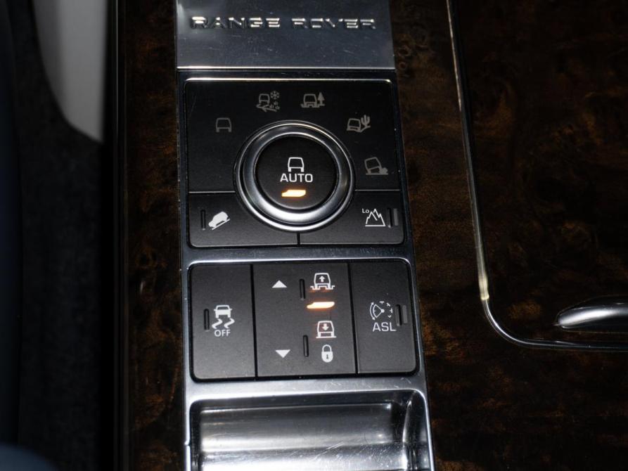 Land Rover Range Rover IV Санкт-Петербург  - изображение 19