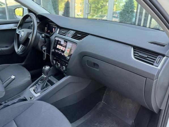 Skoda Octavia III (A7) Рестайлинг с пробегом 2019 года, цена 2 055 000 рублей, 70363 км, лифтбек, Автокод Объявления