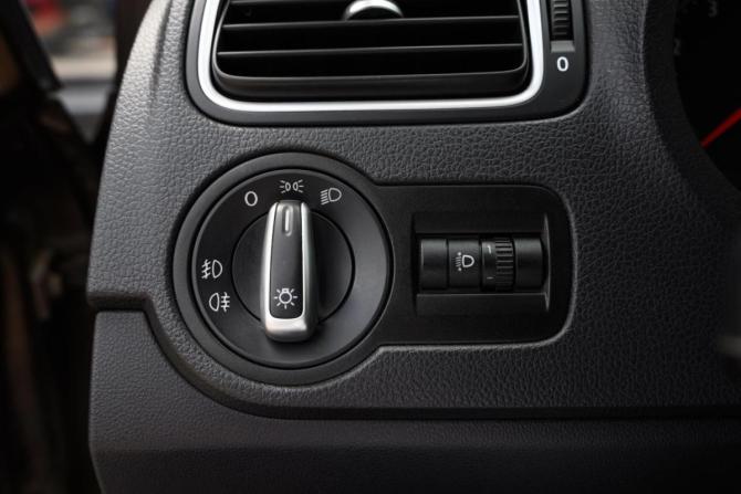 Volkswagen Polo V Рестайлинг с пробегом 2016 года, цена 999 000 рублей, 193297 км, седан, Автокод Объявления