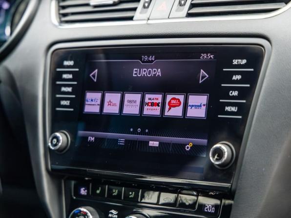 Skoda Octavia III (A7) Рестайлинг с пробегом 2020 года, цена 2 348 000 рублей, 71633 км, лифтбек, Автокод Объявления