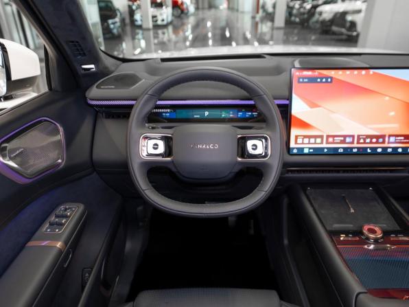 Lynk &amp; Co 900 с пробегом 2026 года, цена 8 500 000 рублей, 42 км, внедорожник, Автокод Объявления