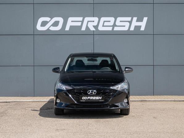Hyundai Solaris II Рестайлинг с пробегом 2021 года, цена 1 610 000 рублей, 75796 км, седан, Автокод Объявления
