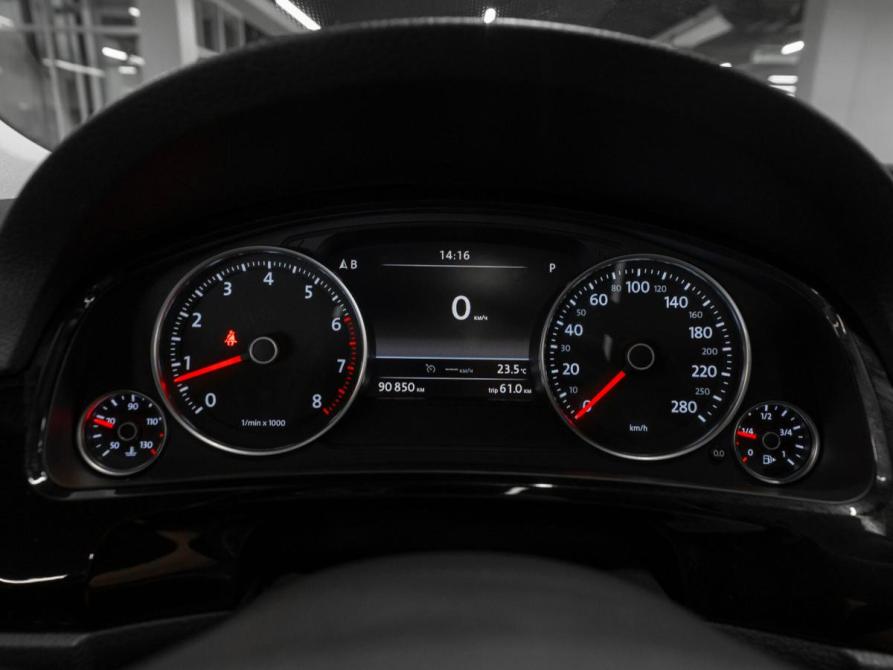 Volkswagen Touareg II Рестайлинг Москва  - изображение 12