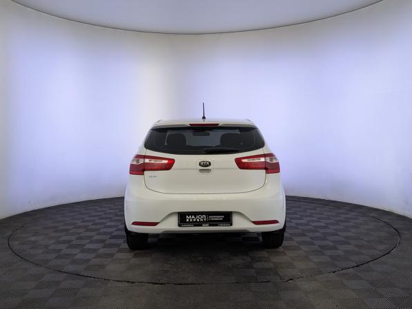 Kia Rio III с пробегом 2015 года, цена 940 000 рублей, 143205 км, хэтчбек, Автокод Объявления