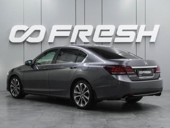 Honda Accord IX с пробегом 2013 года, цена 1 599 000 рублей, 200111 км, седан, Автокод Объявления