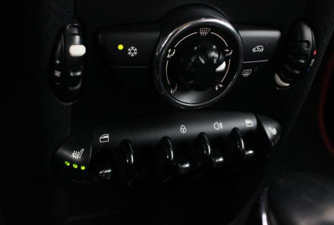 Mini Hatch II (R56) Рестайлинг с пробегом 2011 года, цена 780 000 рублей, 135467 км, хэтчбек, Автокод Объявления