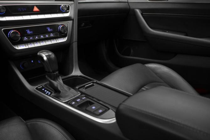 Hyundai Sonata VII (LF) Рестайлинг с пробегом 2017 года, цена 1 850 000 рублей, 143431 км, седан, Автокод Объявления