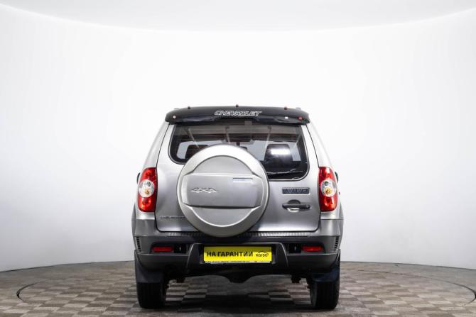 Chevrolet Niva I Рестайлинг с пробегом 2015 года, цена 629 000 рублей, 145000 км, внедорожник, Автокод Объявления