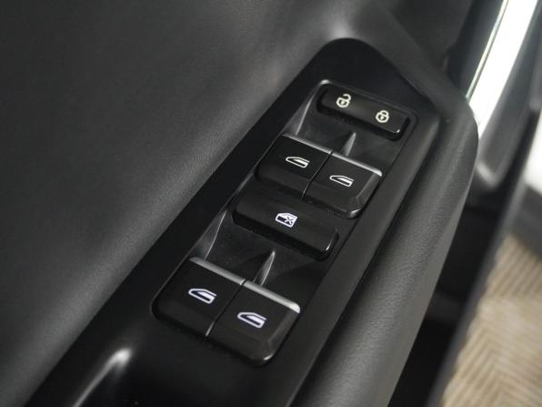 Geely Atlas I с пробегом 2022 года, цена 1 825 000 рублей, 69503 км, внедорожник, Автокод Объявления