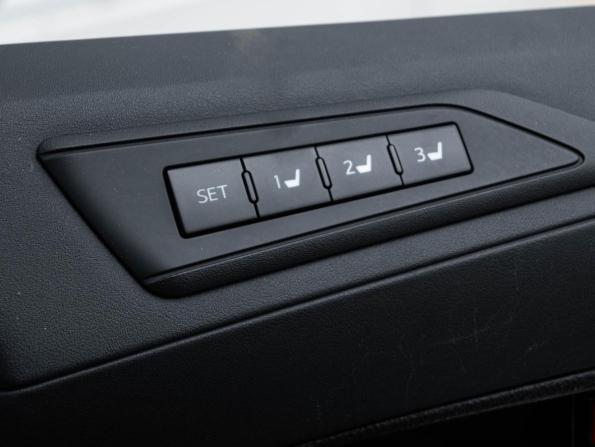 Toyota Alphard III с пробегом 2017 года, цена 4 462 500 рублей, 78161 км, минивэн, Автокод Объявления