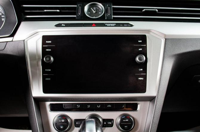 Volkswagen Passat B8 с пробегом 2018 года, цена 2 129 000 рублей, 269000 км, универсал, Автокод Объявления