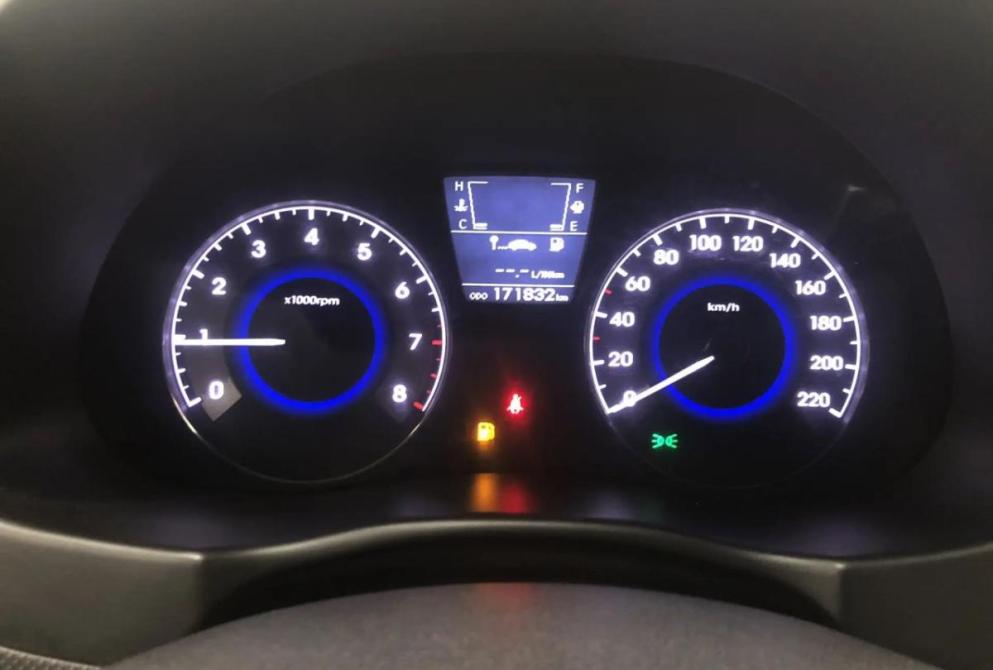 Hyundai Solaris I Астрахань  - изображение 15