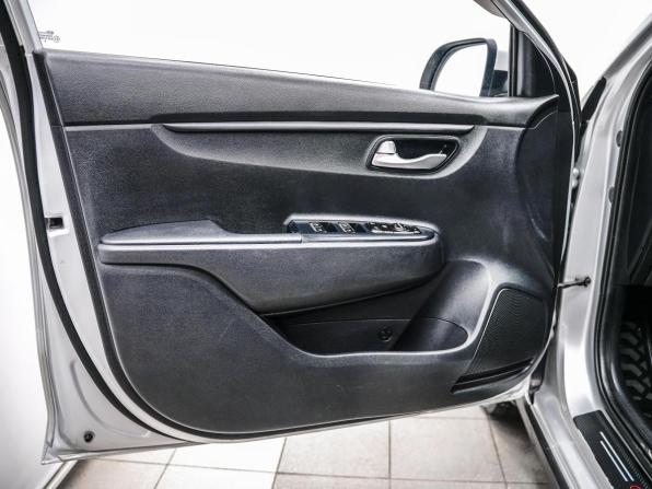 Kia Rio IV с пробегом 2019 года, цена 1 299 000 рублей, 111476 км, хэтчбек, Автокод Объявления