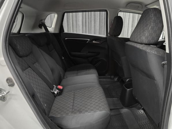 Honda Fit III с пробегом 2017 года, цена 930 000 рублей, 117000 км, хэтчбек, Автокод Объявления