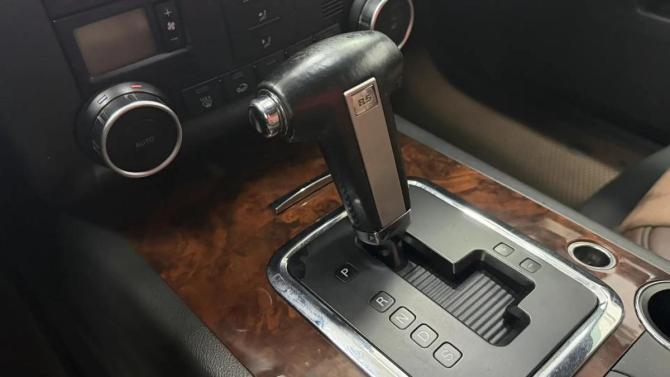 Volkswagen Touareg I Рестайлинг с пробегом 2008 года, цена 1 072 600 рублей, 277556 км, внедорожник, Автокод Объявления