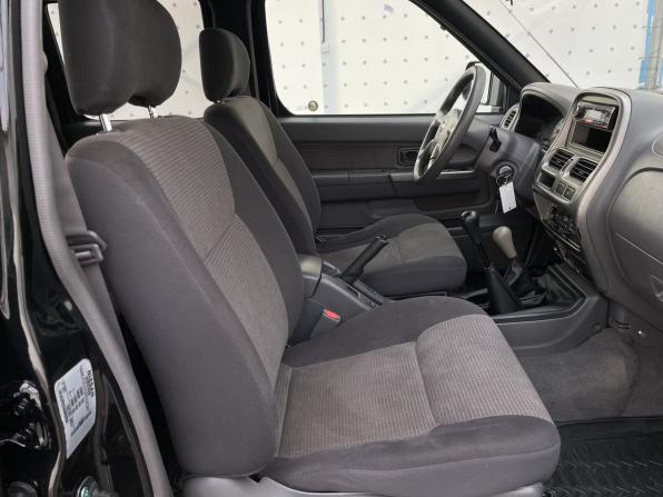Nissan NP300 с пробегом 2013 года, цена 1 450 000 рублей, 99171 км, offers.body_type.unknown, Автокод Объявления