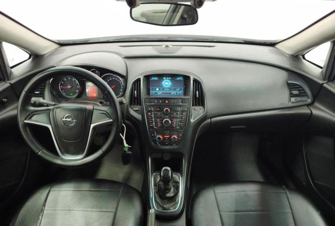 Opel Astra J Рестайлинг с пробегом 2012 года, цена 449 000 рублей, 235765 км, седан, Автокод Объявления